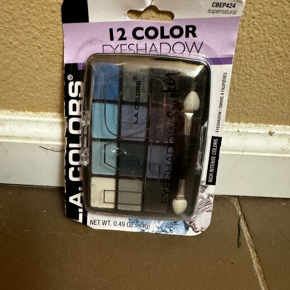 NEW! L.A. COLORS Eye shadow 12 color palette gift set unopened NWT Blues Grays